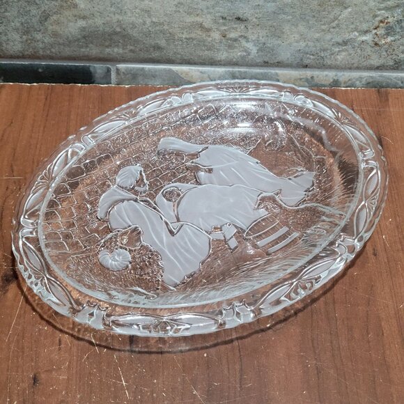 Vintage Clear Frosted Serving Dish Plaque Glass Oval Nativity Scene - Picture 9 of 11